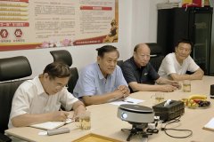 北京工业经济联合会会长崔建新一行到北京家具行业协会走访调研
