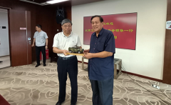 北京工业经济联合会会长崔建新一行到北汽集团走访调研
