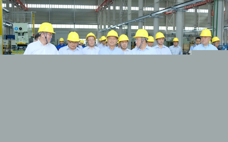 兵器工业集团董事长、党组书记尹家绪到凌云西南公司调研指导时强调： 深化改革创新 持续精益改善 着力提质增效 加快转型升级